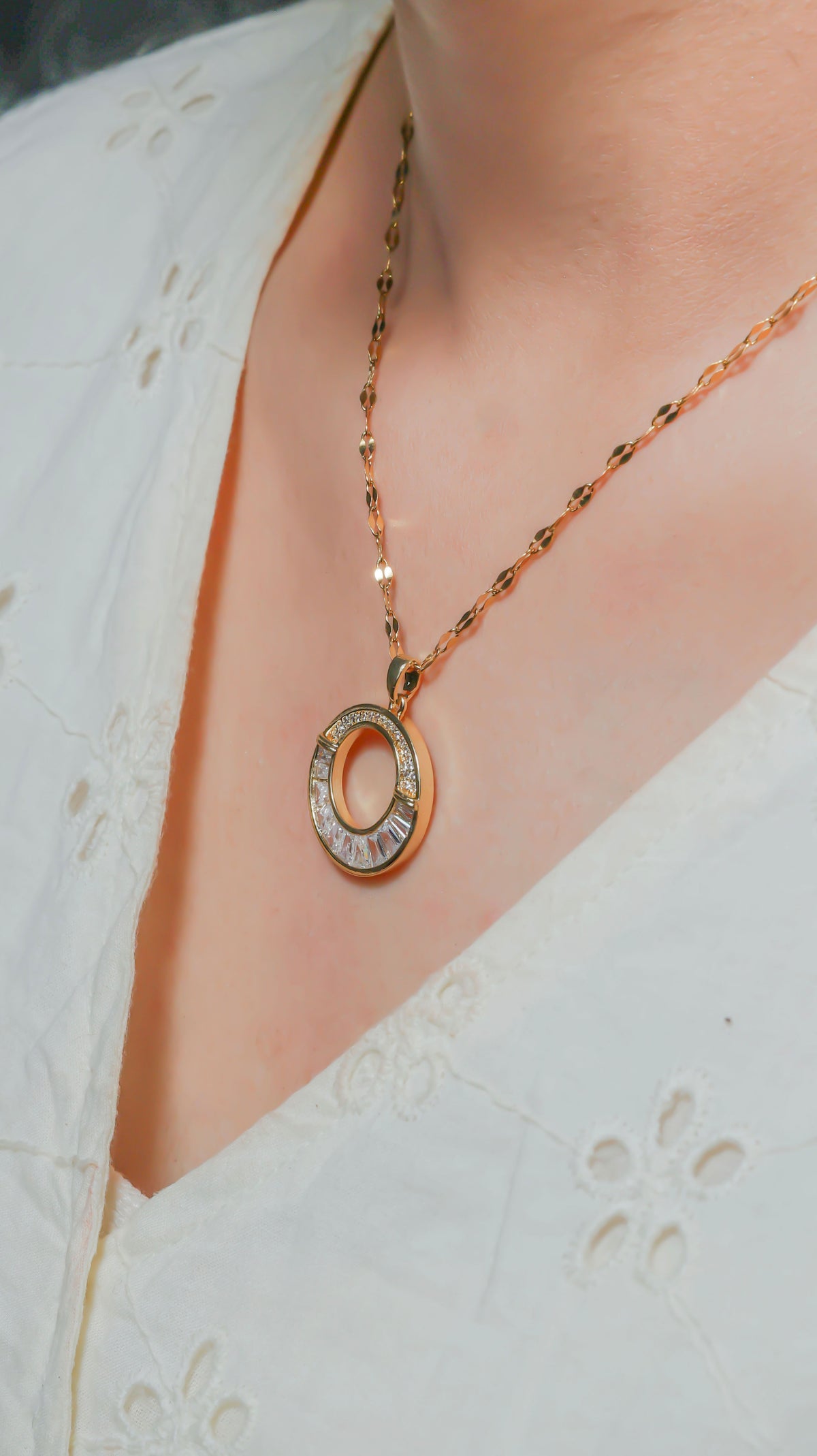 Eternal Circle Gold Pendant Necklace