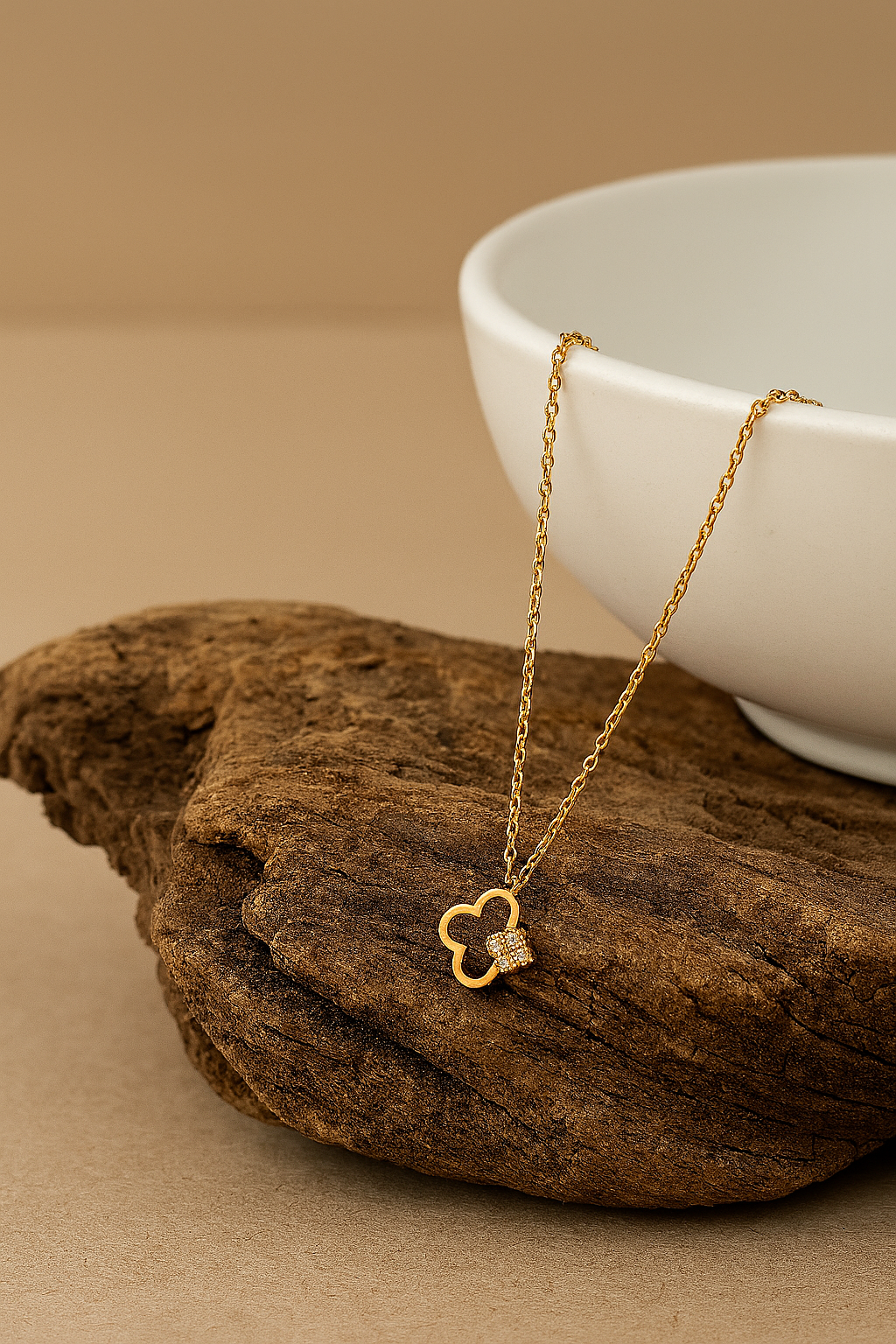 Clover Sparkle Gold Necklace