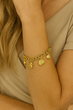 Seaside Charms Golden Bracelet