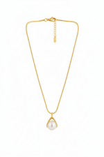 Golden Chic Pearl Pendant Necklace