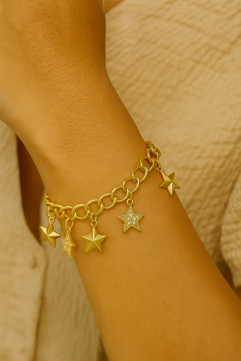 Glimmering Starlet Gold Bracelet