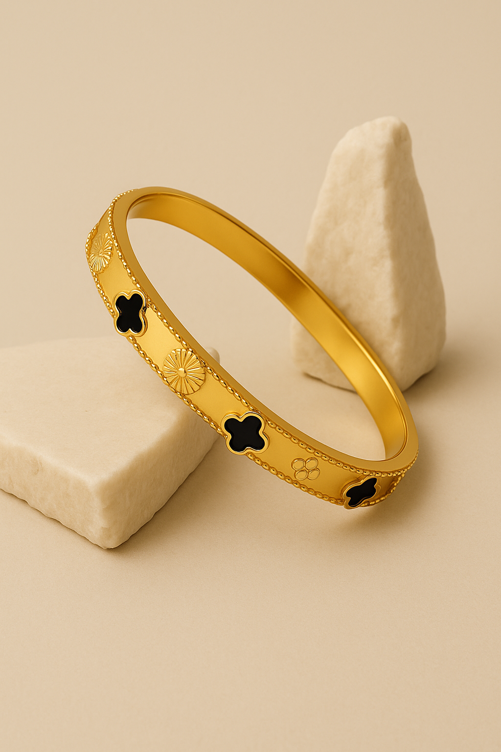 Noir Clover Gold Bracelet